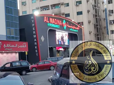 OFFER ON 2 BR HALL APARTMENTS 35K,1 CHEQ 40K,4,6,CHEQS FOR RENT ONLY FOR FAMILY SPILIT/AC NEXT TO PIZZA HUTT ON MAIN AL WAHDA STREET NEAR CITY CENTER