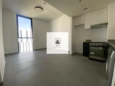 Specious luxury apartment for rent