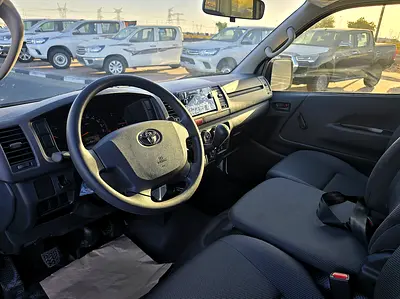 2026 Toyota HIACE 照片 8