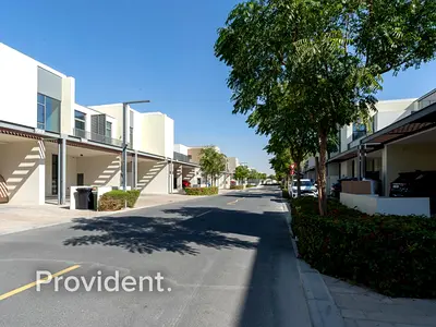 Vacant | Corner Unit | Single Row | 4BR + Maid's