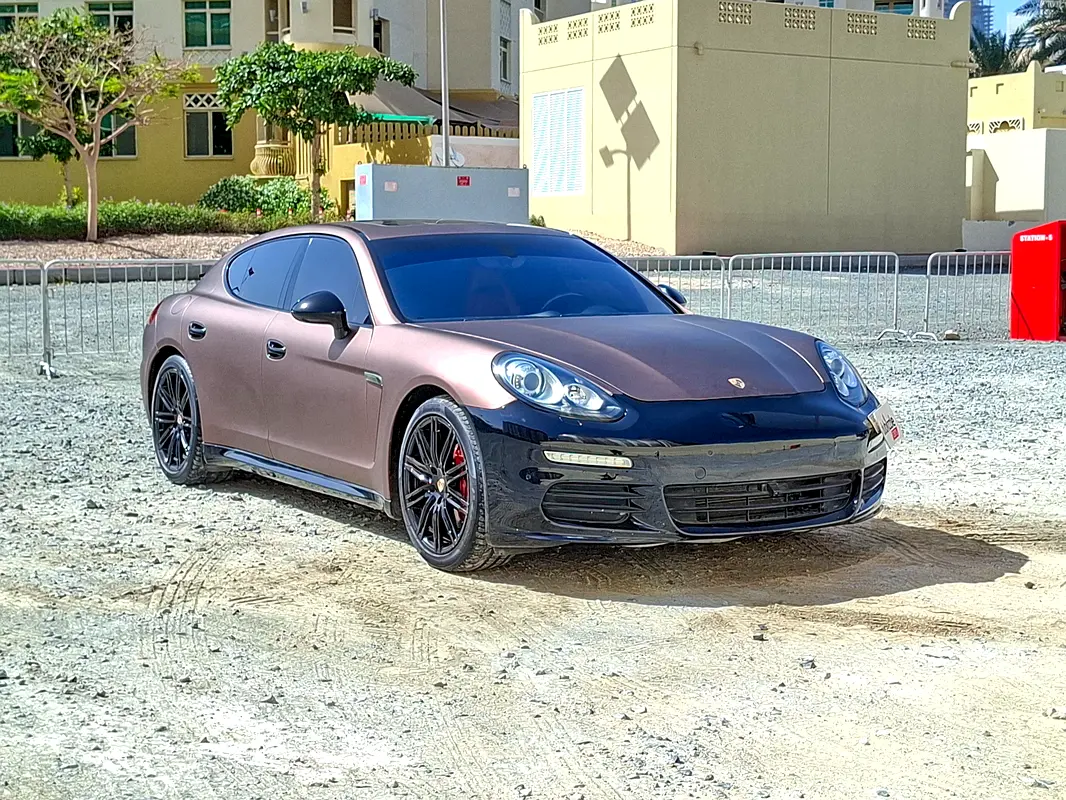 Porsche Panamera 2015 — photo 1 of 15