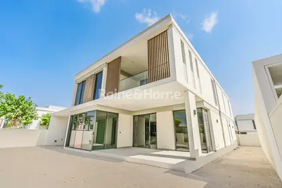 Corner Plot | Upgraded I Vacant