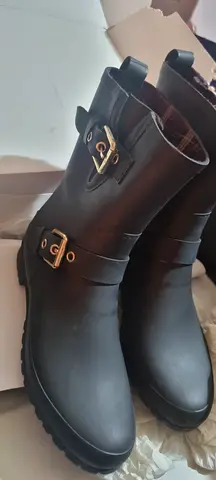 Black ankle boots with side buckles - barely worn