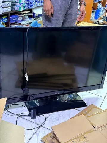 LG Flat Panel TV for sale