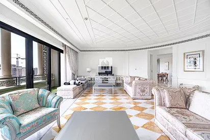Canal Facing | Branded Living | Skyline View