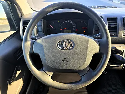 2026 Toyota HIACE 照片 10