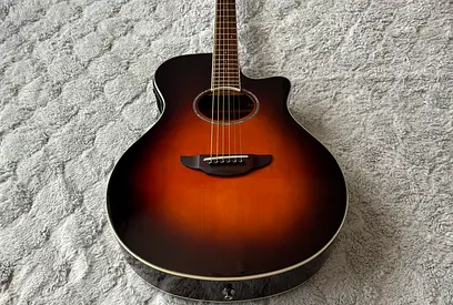Yamaha APX600 Sunburst Electric Acoustic Guitar – Almost New
