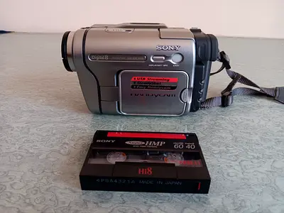 Sony Hi8 8mm Cassette Camcorder