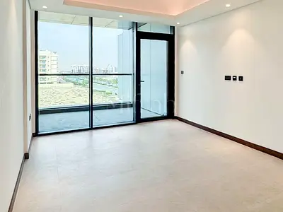 Huge Layout I Ready to Move I Balcony