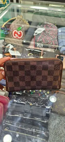 Louis Vuitton Damier Ebene Zippy Wallet