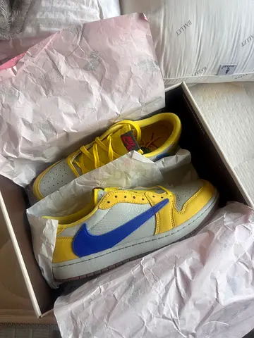 Travis Jordan 1 Low Canary 11.5W (10US Men’s)