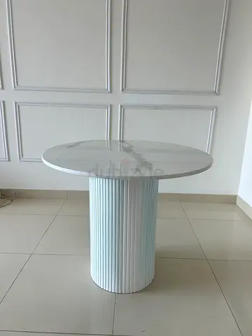 Marble Round Dining Table (Read description)