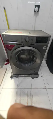 2017 Model LG Washing Machine 6KG Silver For Sale 300 Dh