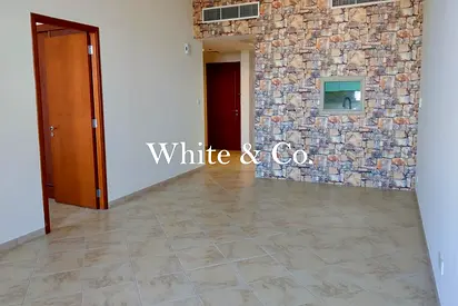 Spacious 1-Bed | 1,094 Sqft | Vacant soon
