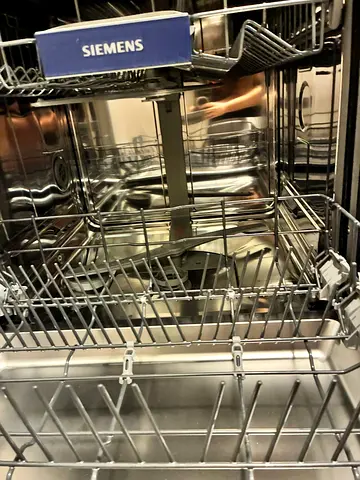 Dish washer Siemens iq 300 used twice