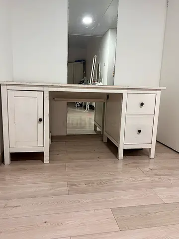 White Wooden Dressing Table with Mirror and Storage Drawers