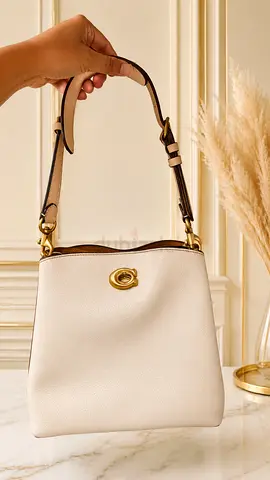 Coach willow shoulder bag in pebble leather