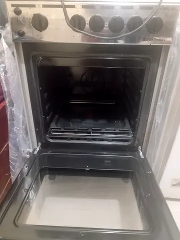 Ariston Freestanding Gas Cooker and Oven west point brand
