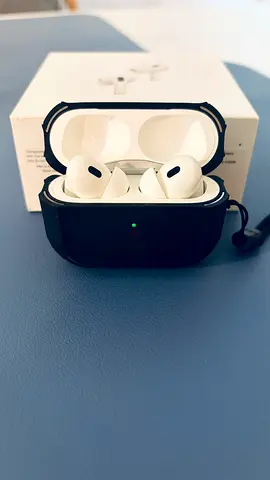 Apple AirPods Pro (2nd gen) with case and original box - USB Type C, As good as new
