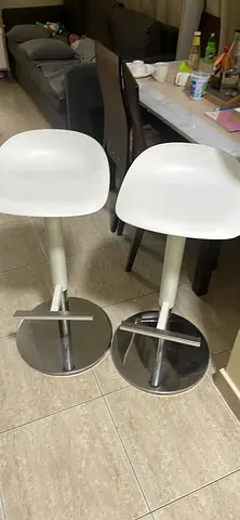 Set of 2 White Modern Bar Stools
