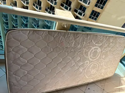 Single mattress in good used condition, was used only 2 days