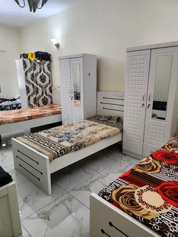Bed space available for female in al mankhool