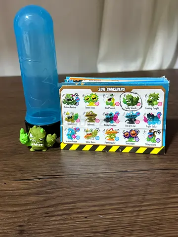 MrBeast toy MYSTERY MICRO PEASTS INSIDE the spiky smash