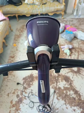 Philips SteamGo Handheld Garment Steamer - Good Working Condition