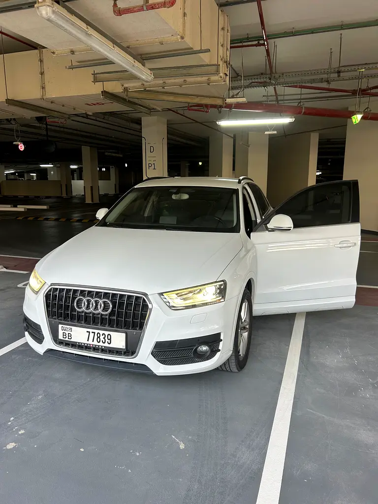 Audi Q3 2015 — photo 1 of 9