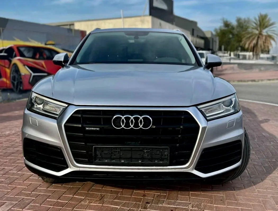 Audi Q5 2018 — photo 1 of 6