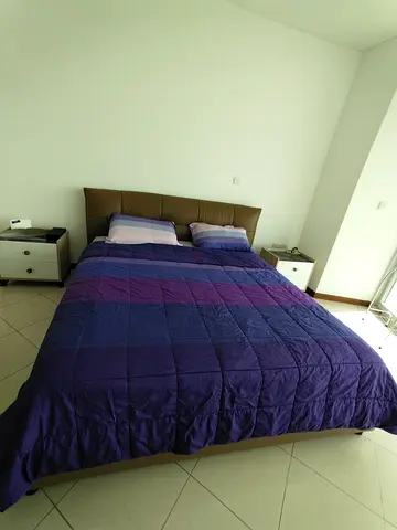 Queen-size leather upholstered bed frame with slatted base set mattress and 2 side tables