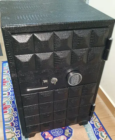 Safe box
