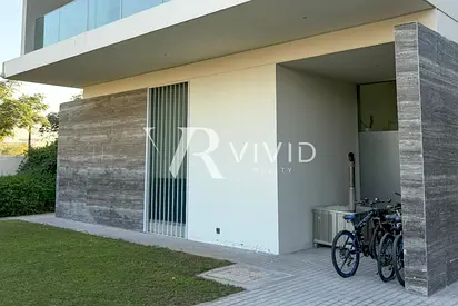 Huge Plot | Spacious Layout | Vacant | Negotiable