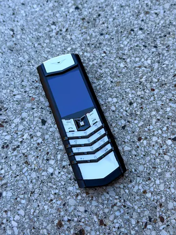 Vertu Signature S Panda