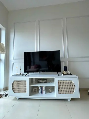 Rattan white tv stand/media unit