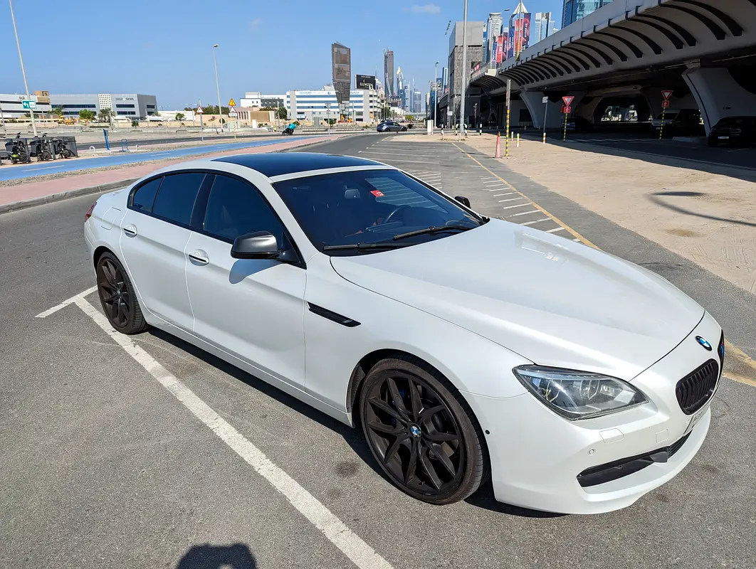 BMW 6-Series 2015 — photo 1 of 17