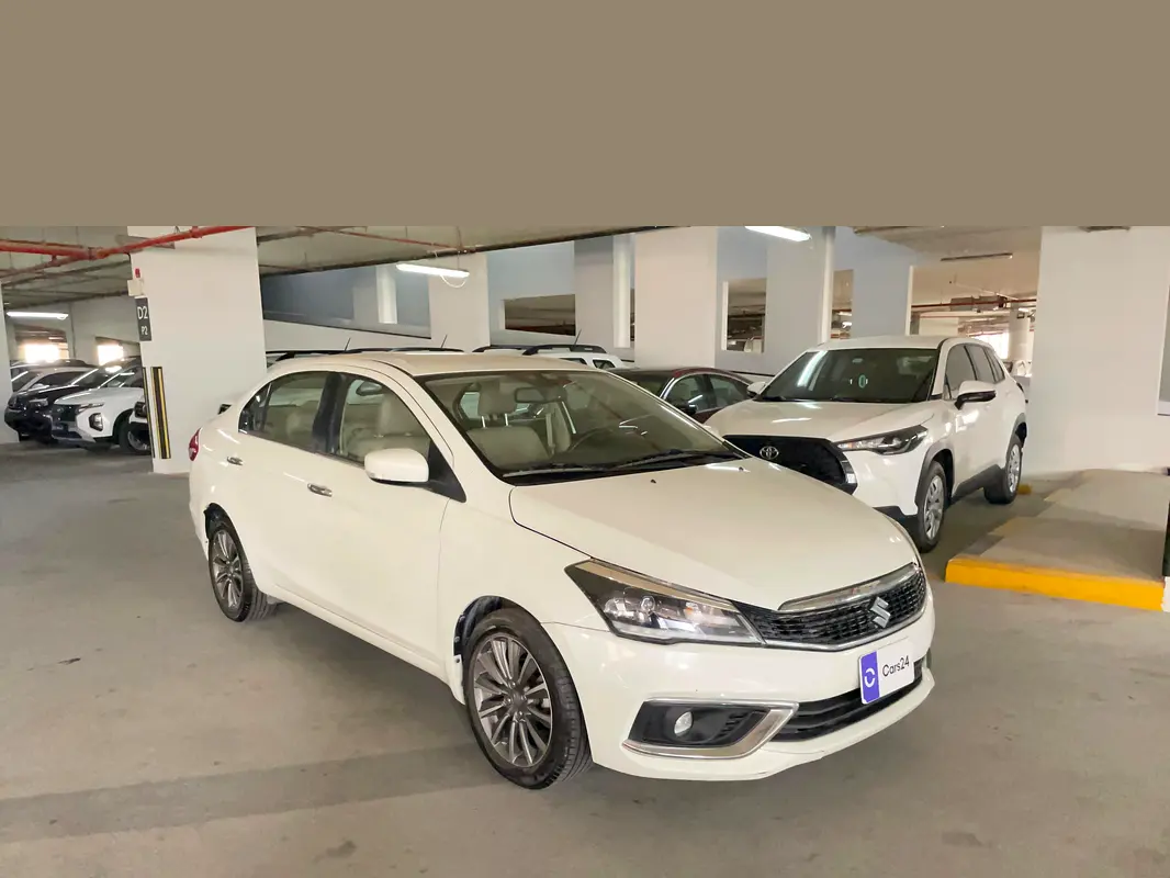 Suzuki Ciaz 2023 — photo 1 of 13