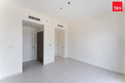Close to Mall & Park| Ready to Move| Spacious