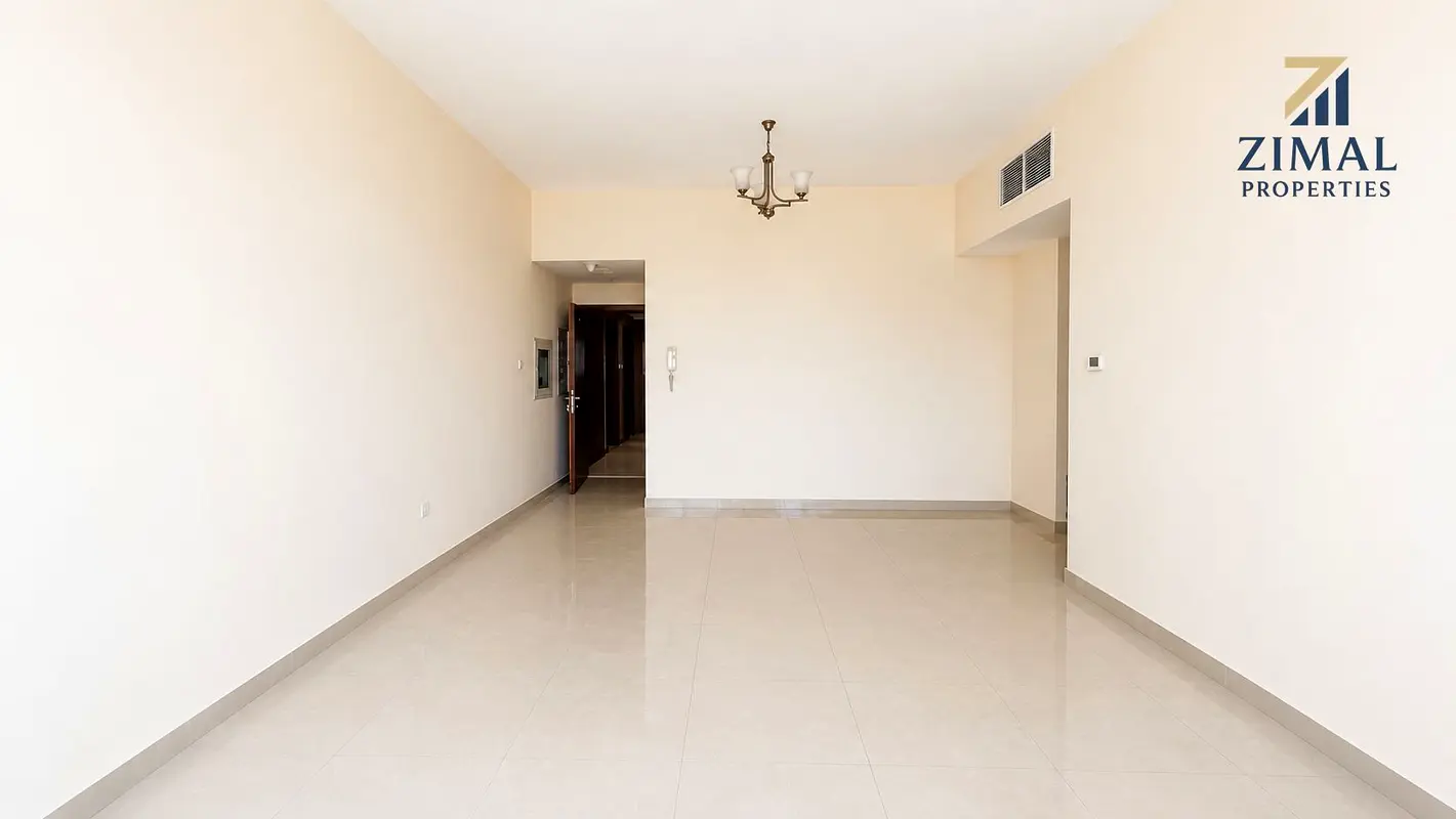 Spacious 1BR Family Apartment | Fitted Kitchen & Full Amenities