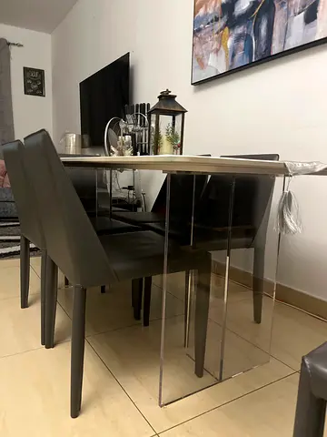 Homebox 6 seater marble dining table for sale