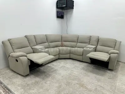 Selling pan emirates recliner sofa