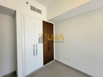Spacious 1bhk big size with 40 days free gym pool parking free near to Metro