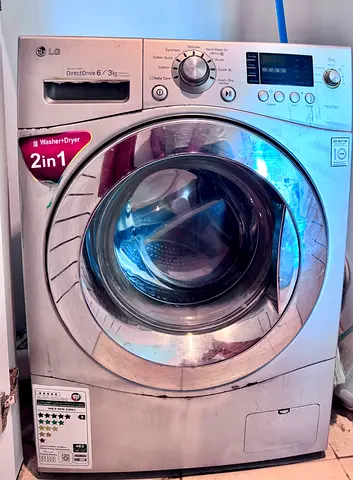 Washing machine with dryer