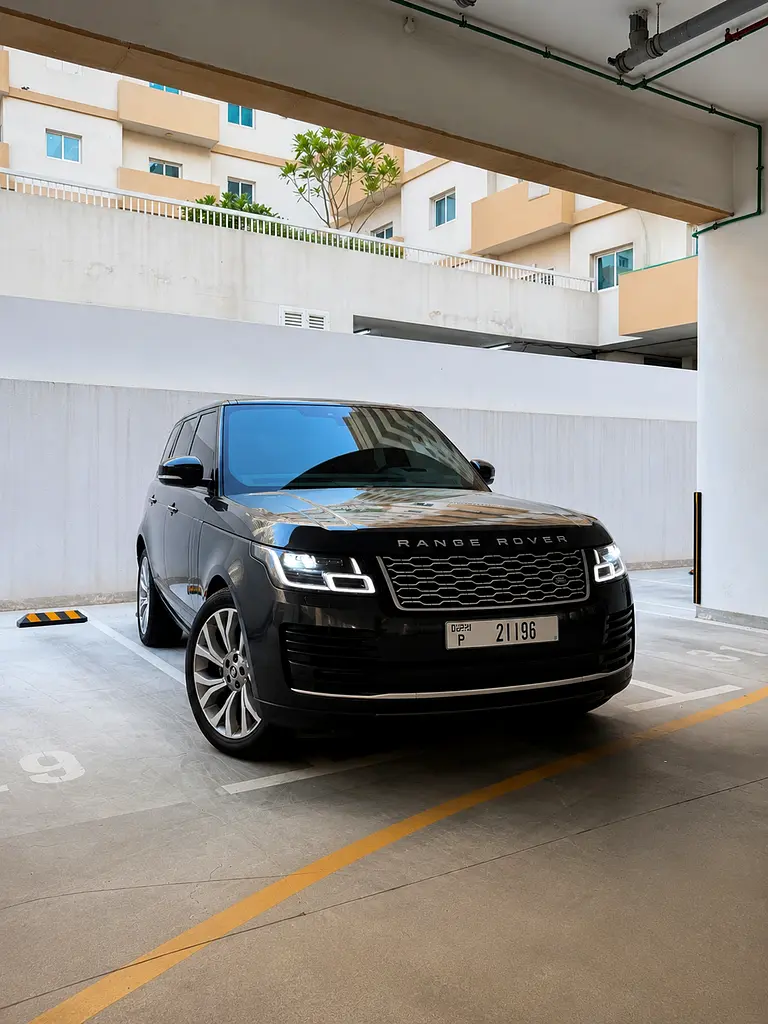 Land Rover Range Rover 2020 — photo 1 of 7