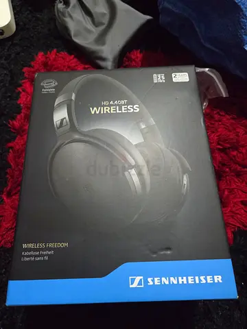 Sennheiser HD 4.40 BT Wireless Over-Ear Headphones - Good Condition