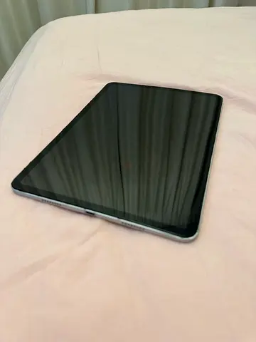 iPad Pro 11-inch (Space Gray) - Good Condition