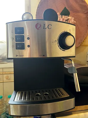 Espresso coffee machine