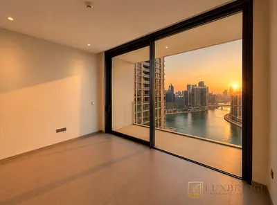 BELOW OP | HIGH FLOOR | CANAL VIEW