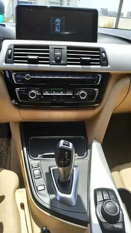 BMW 3-Series 318i 2016 | GCC Specs | Pristine Condition