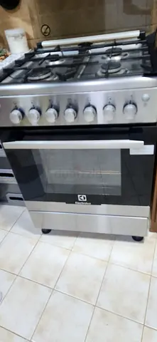 Cooker for sale urgent offer only today